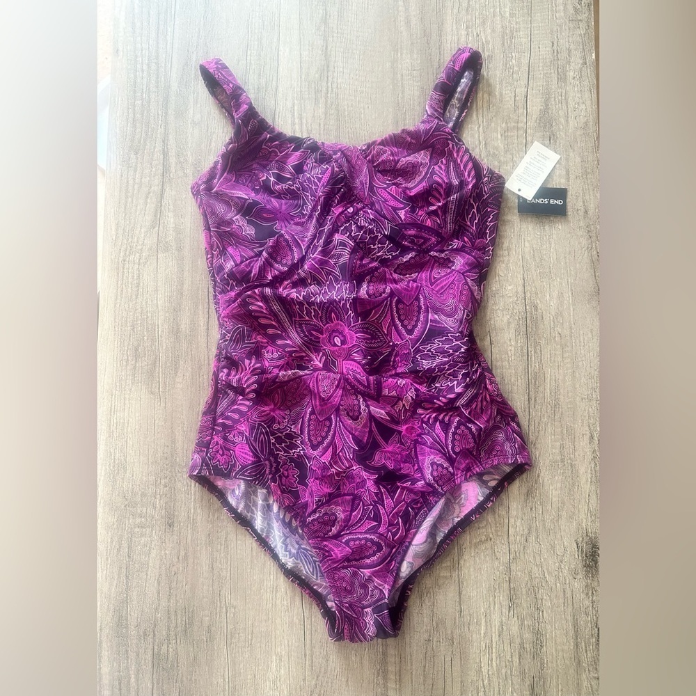 Land’s End Blackberry/Rose Paisley One Piece Swimsuit Size 10